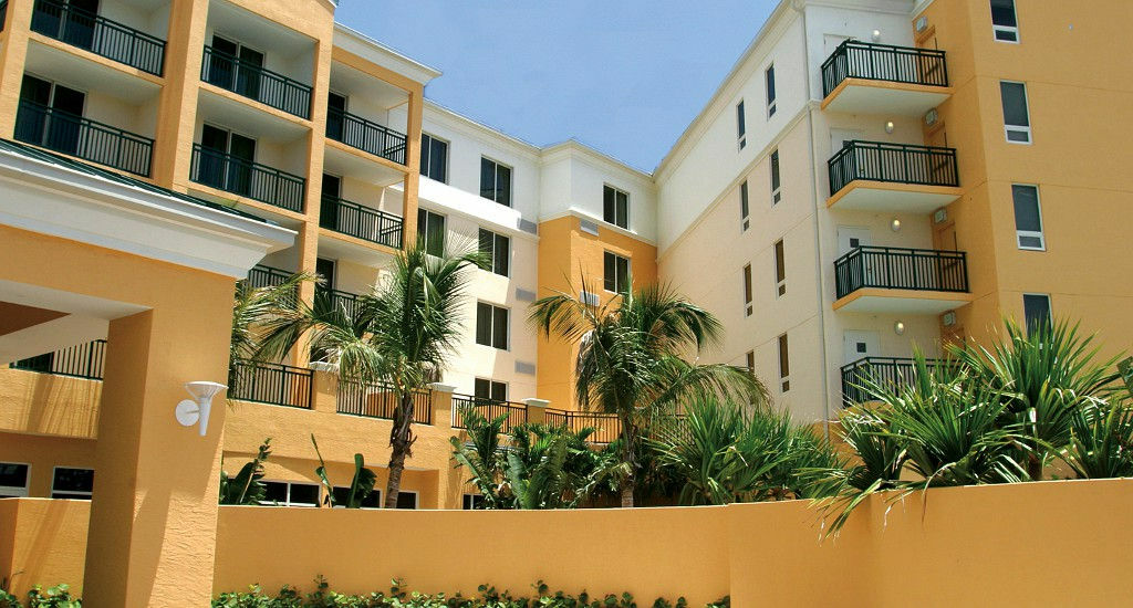 Отель Courtyard Miami Dadeland Glenvar Heights Экстерьер фото